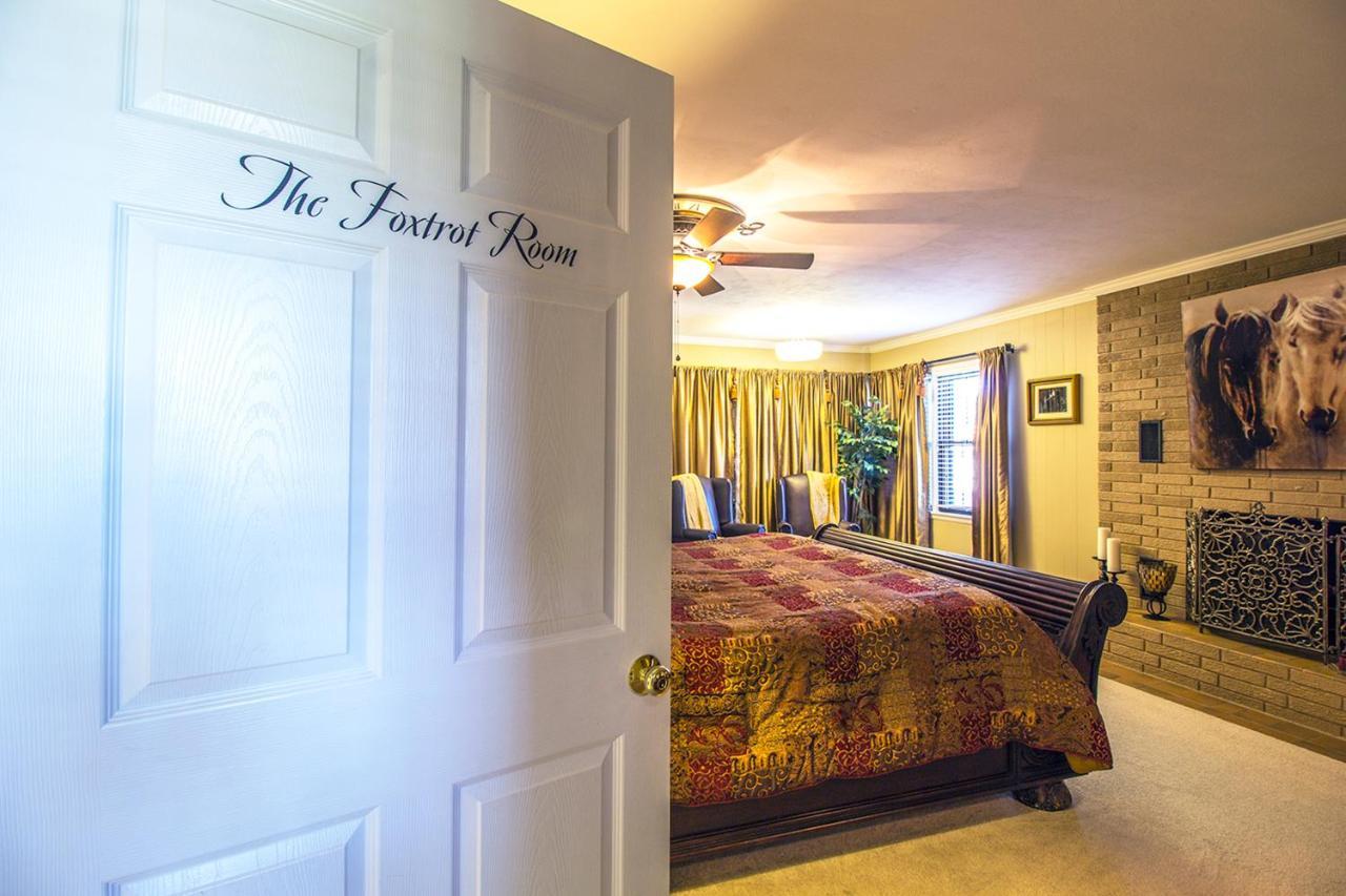 The Foxtrot Inn Ava Rom bilde